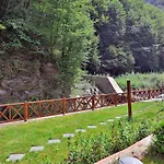 Lal Hayal Konaklari * 사판자